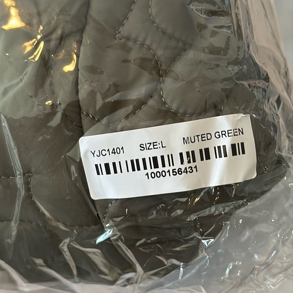 Vici Collection Promesa Kaitlin Quilted Floral Jacket Olive Green Size Large NWT - Picture 7 of 9